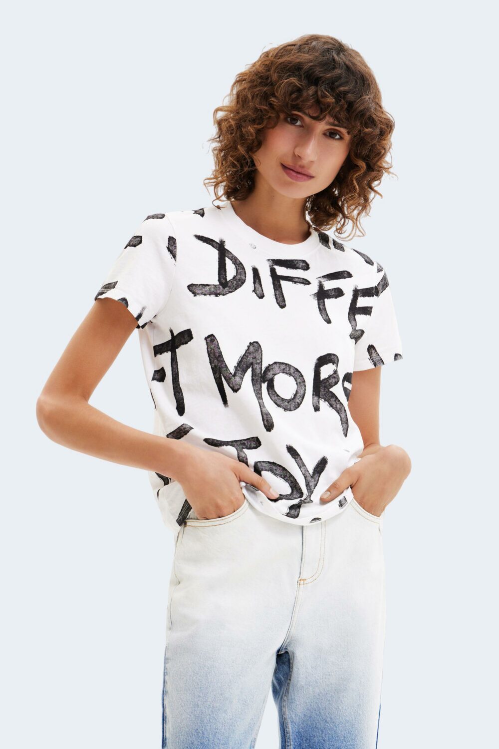 T-shirt Desigual Bianco - Foto 1