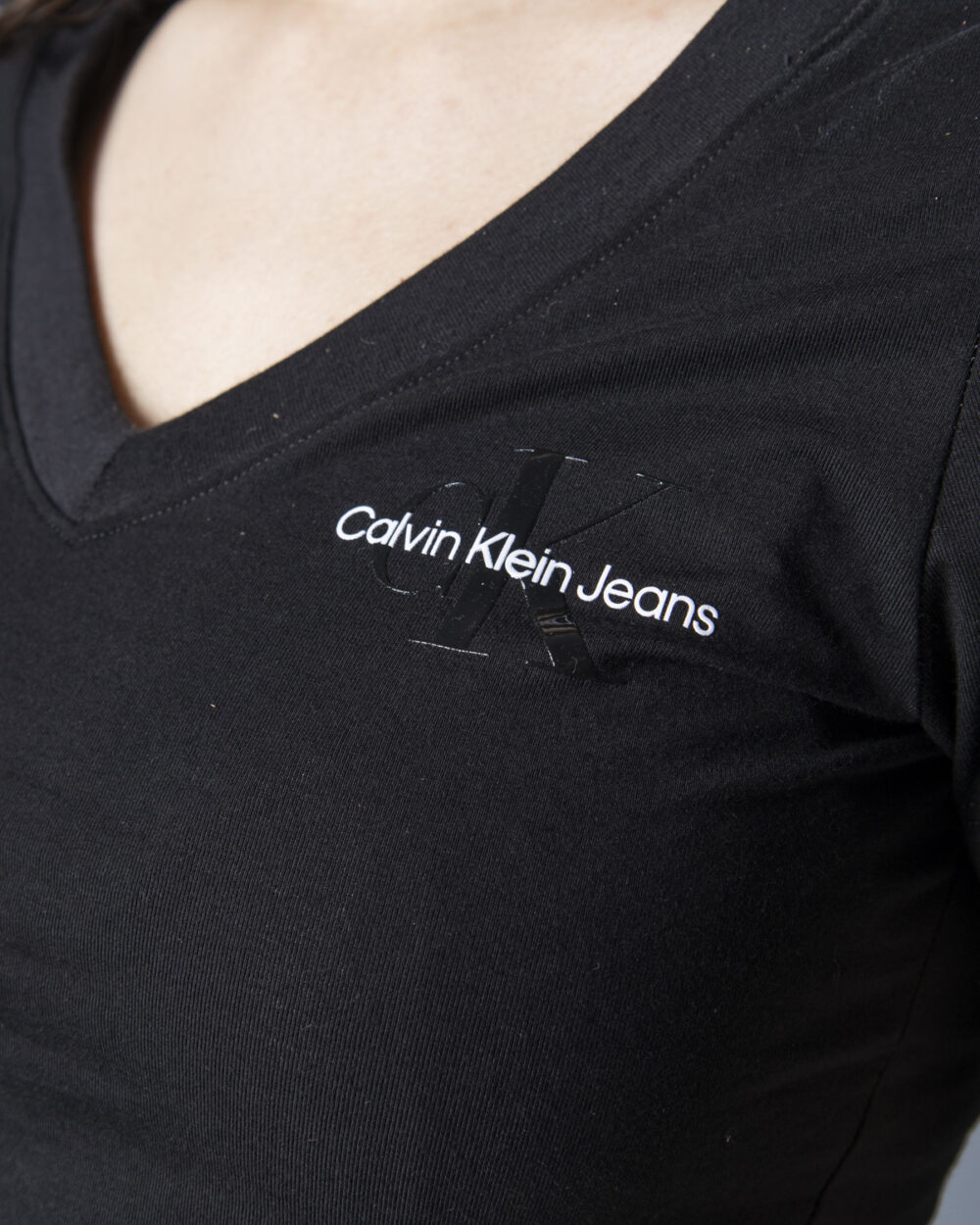 T-shirt Calvin Klein Jeans Black-White - Foto 2