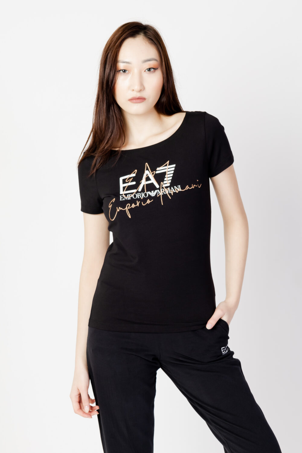 T-shirt EA7 logo corsivo Nero - Foto 1