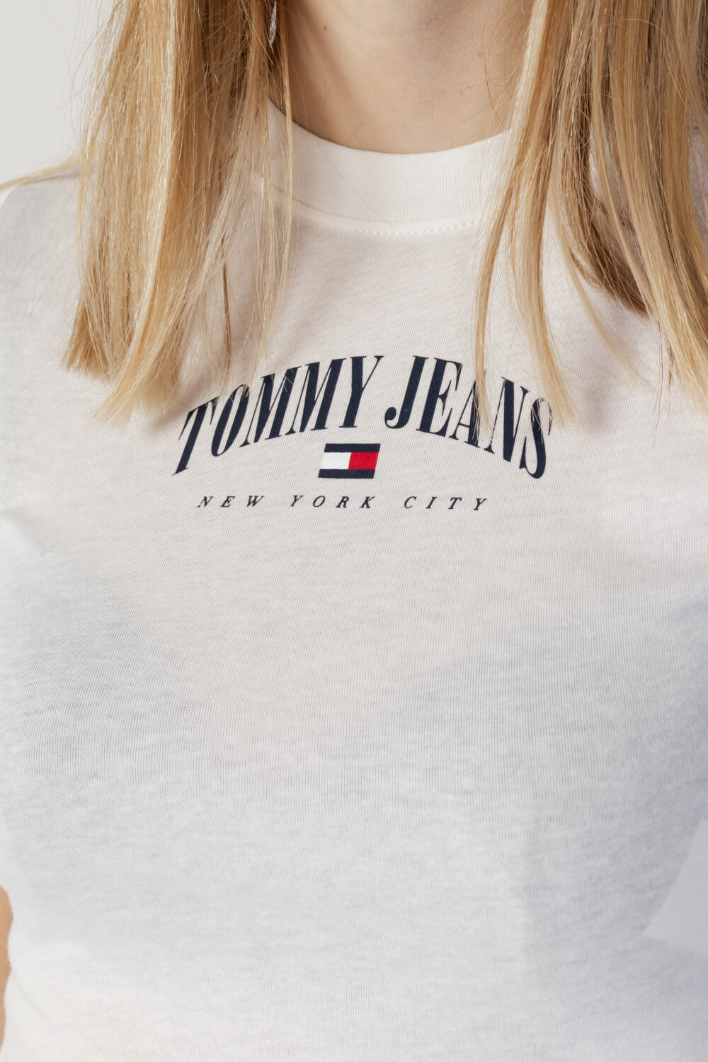 T-shirt Tommy Hilfiger Jeans tjw bby crp essentia Latte - Foto 2