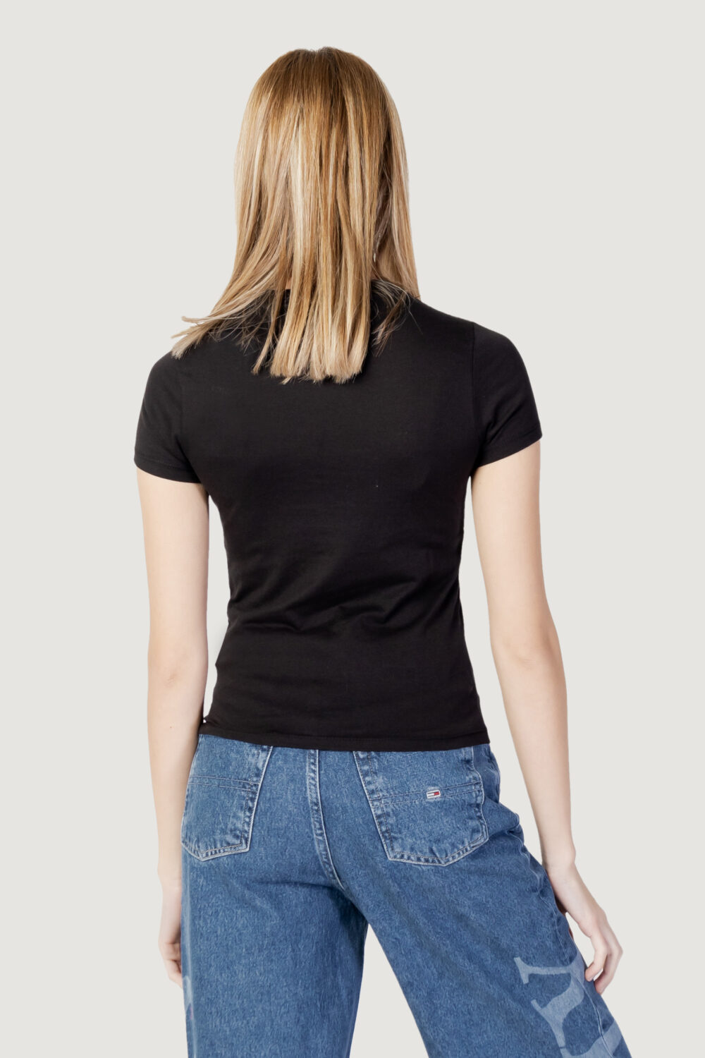 T-shirt Tommy Hilfiger Jeans tjw bby essential lo Nero - Foto 4