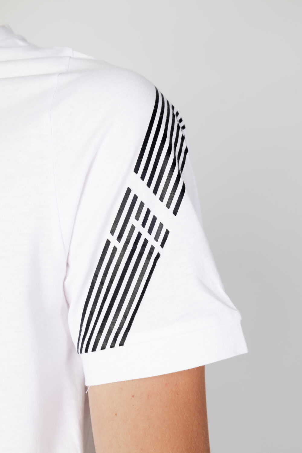 T-shirt EA7 logo numerico Bianco - Foto 3
