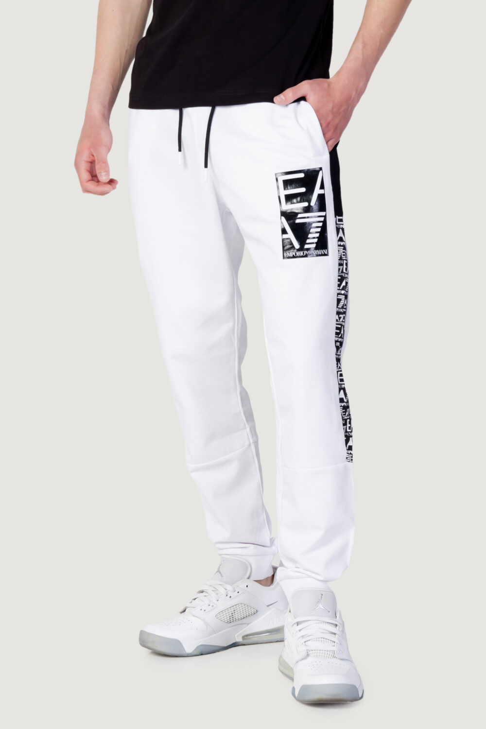 Pantaloni sportivi EA7 bicolor logo Bianco - Foto 1