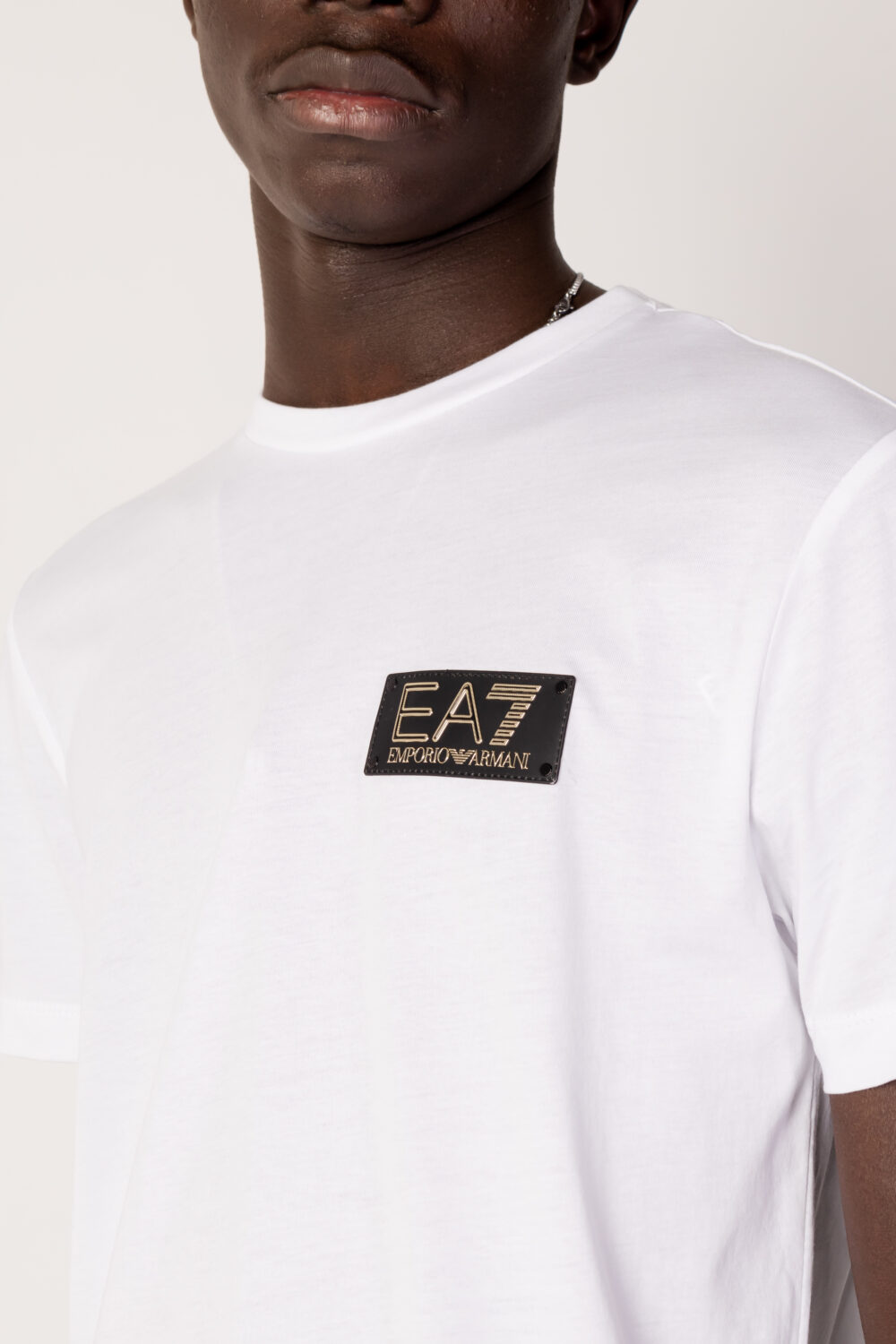 T-shirt EA7 patch logo Bianco - Foto 2