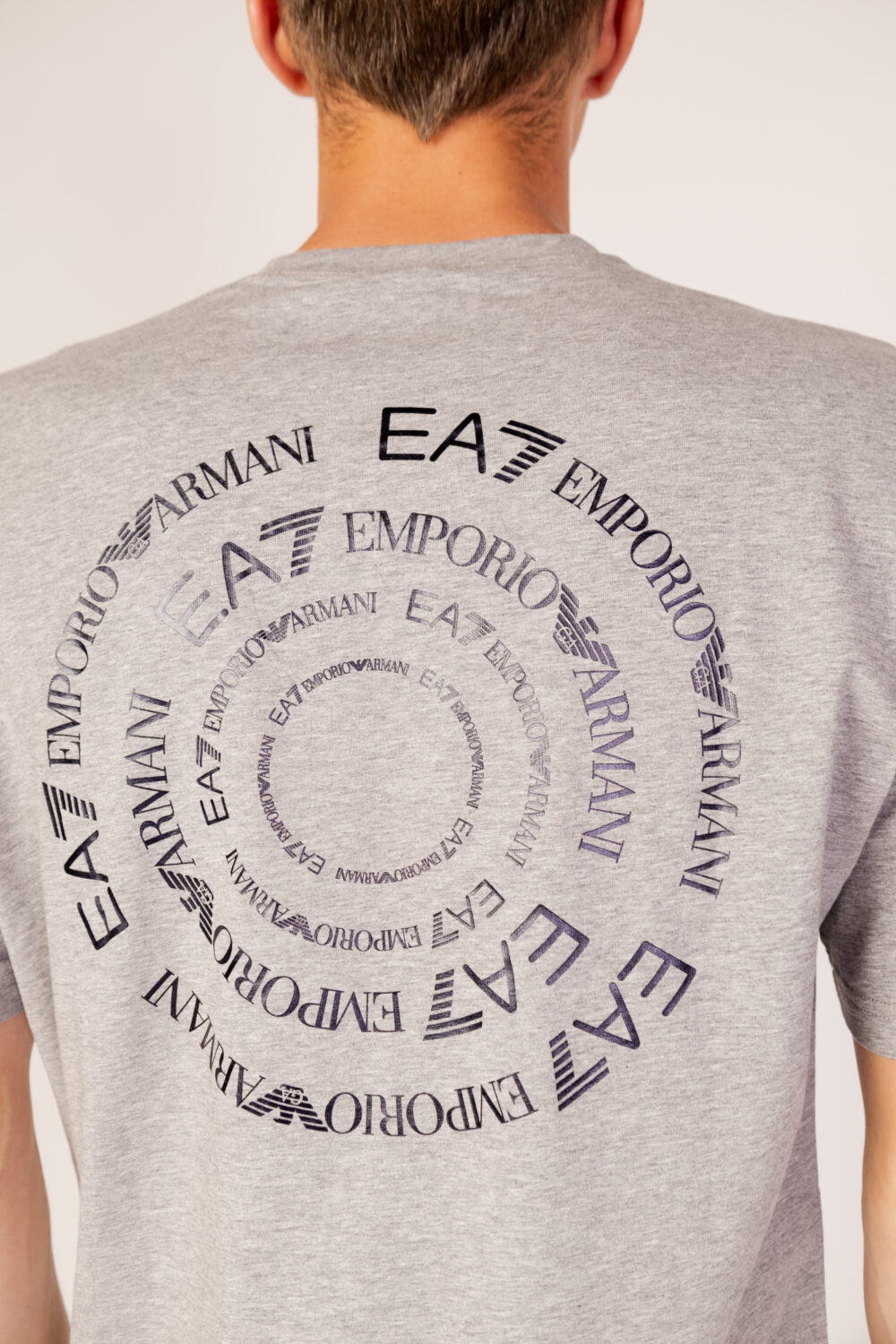 T-shirt EA7 logo lato cuore Grigio - Foto 4