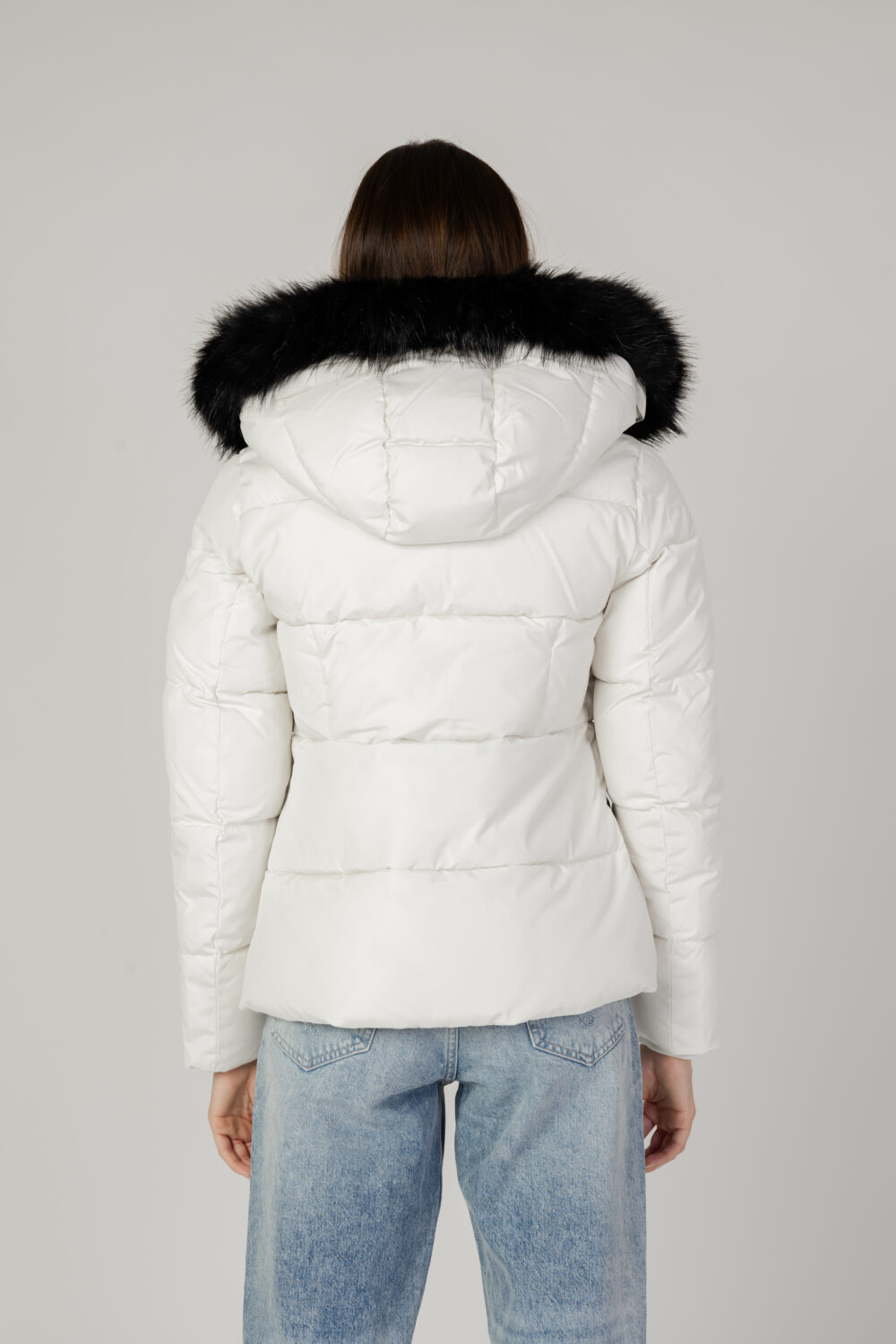 Piumino Calvin Klein Jeans faux fur hooded fitt Bianco - Foto 4