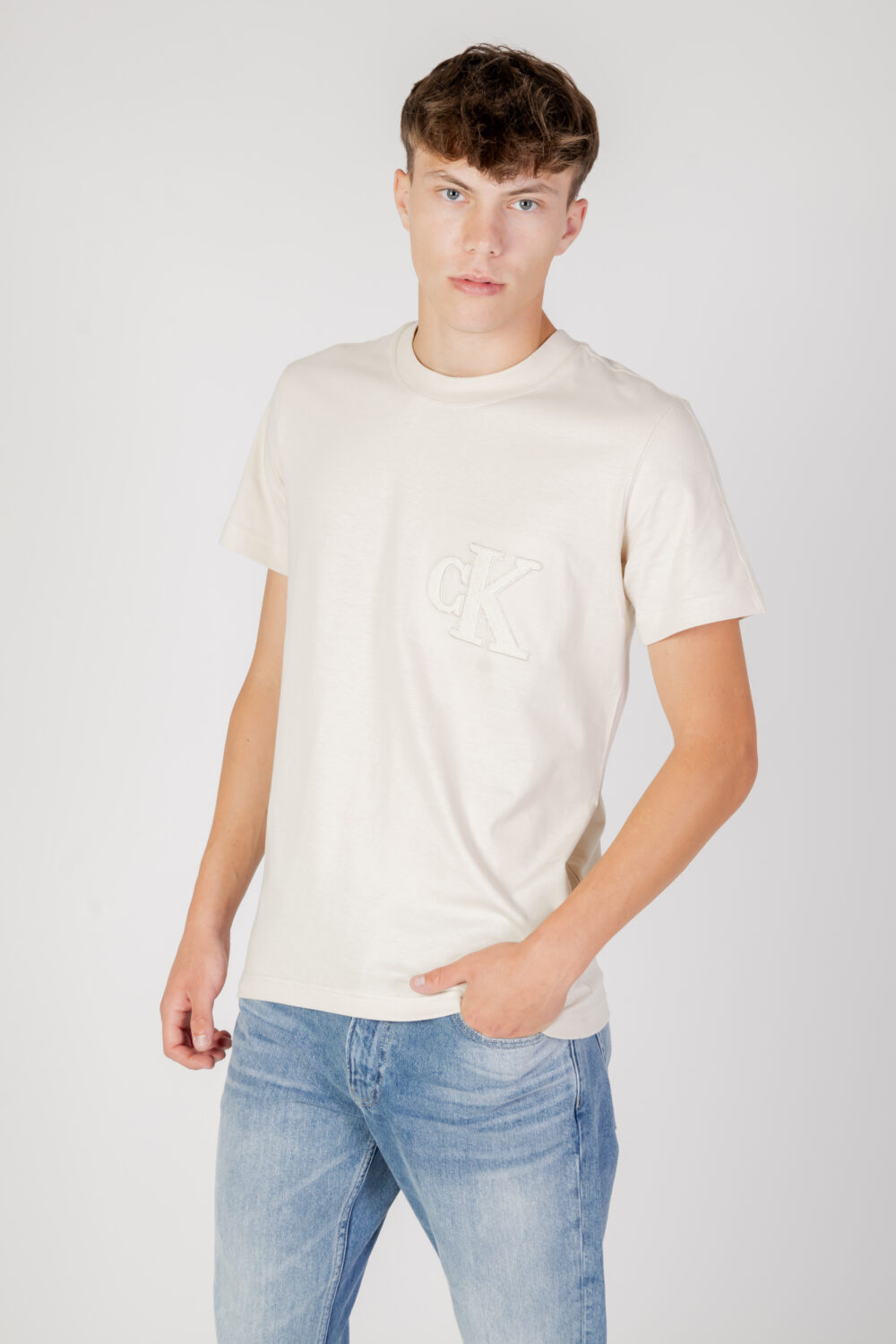 T-shirt Calvin Klein Jeans ck chenille tee Beige - Foto 1