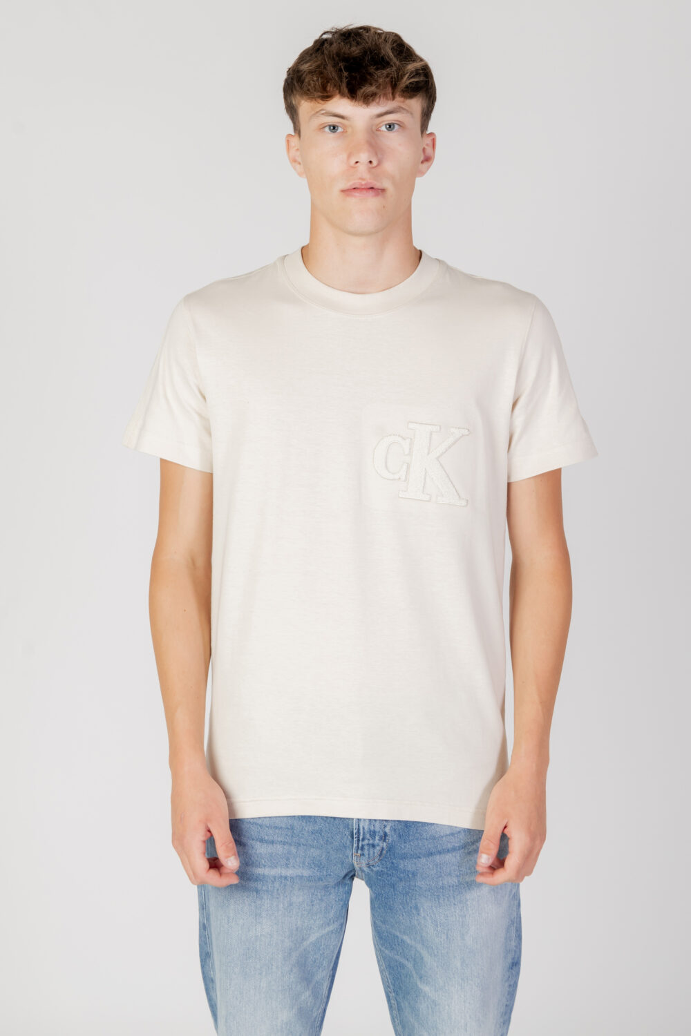 T-shirt Calvin Klein Jeans ck chenille tee Beige - Foto 4