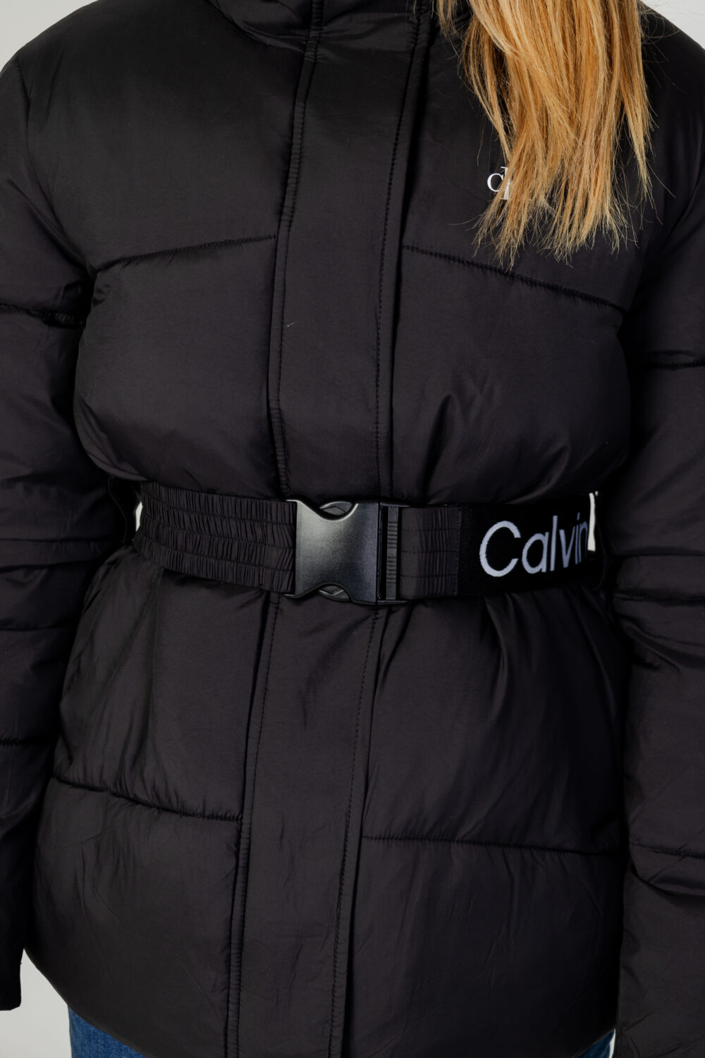 Piumino Calvin Klein Jeans logo belt short puff Nero - Foto 6