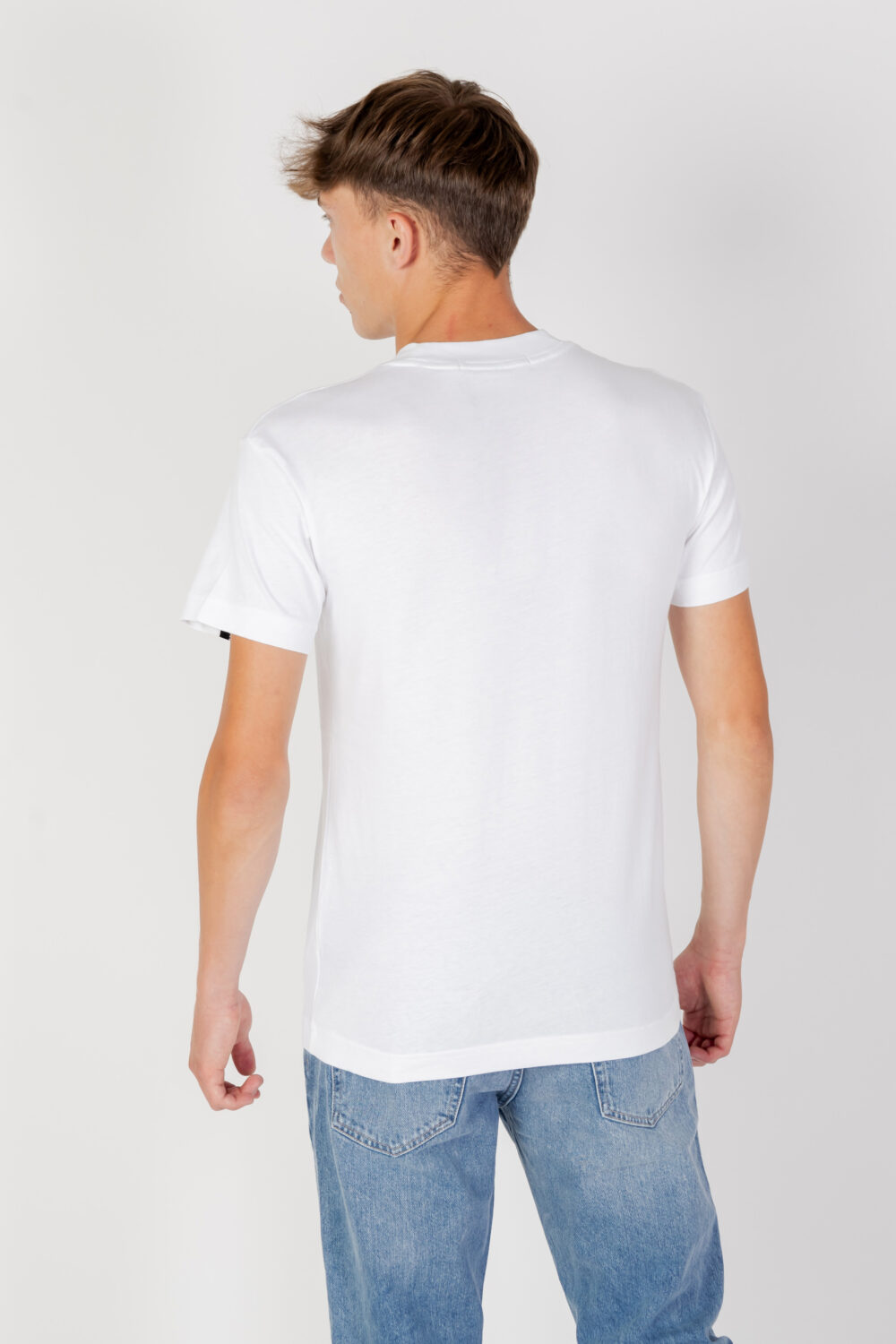 T-shirt Calvin Klein Jeans logo tape tee Bianco - Foto 4