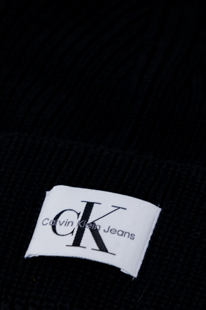 Berretto Calvin Klein Jeans mono logo patch beanie Nero