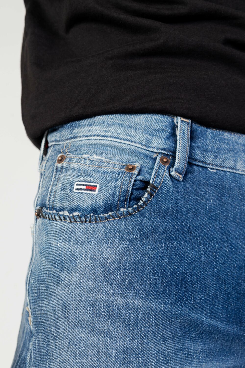 Jeans Tapered Tommy Hilfiger Jeans dad jean rglr tprd c Denim - Foto 4
