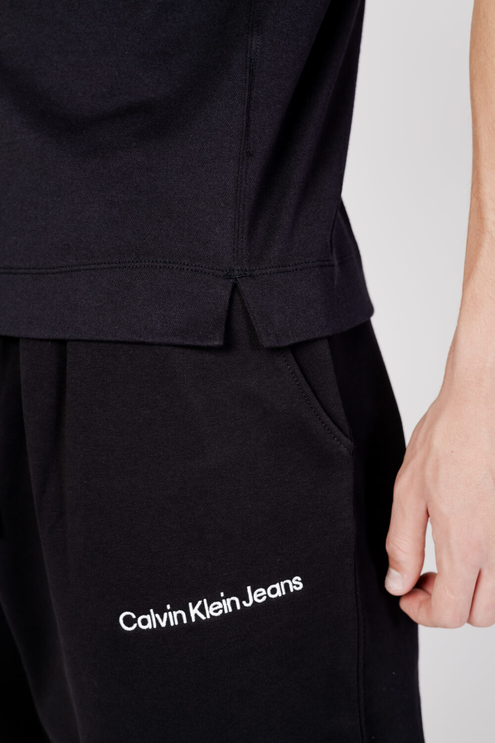 Pantaloni sportivi Calvin Klein Jeans institutional hwk pa Nero - Foto 3