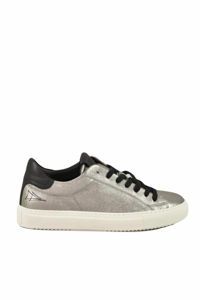 Sneakers NEVVER  Argento
