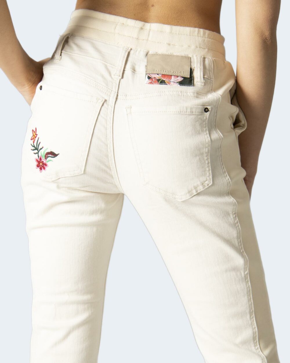Jeans slim Desigual denim lita Beige - Foto 3