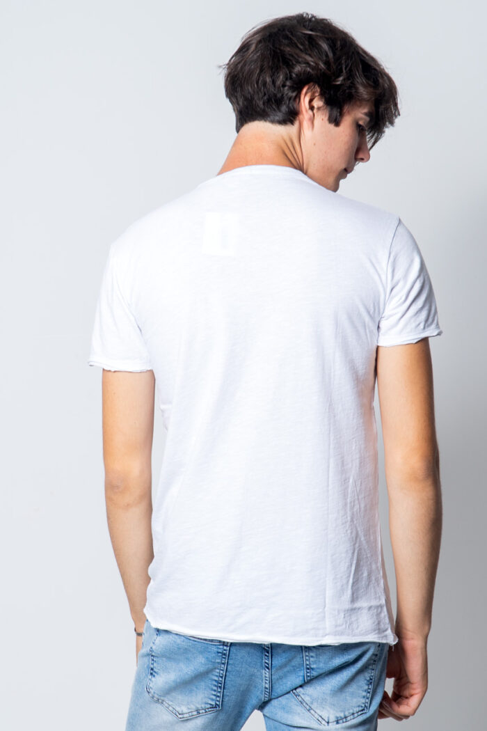 T-shirt Brian Brome tinta unita collo v basic Bianco