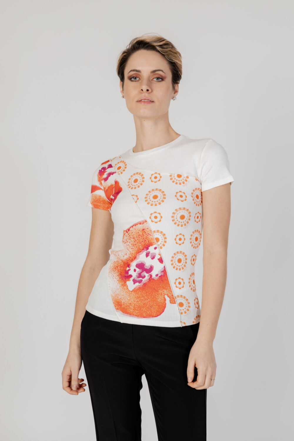 T-shirt Desigual oran Bianco - Foto 1