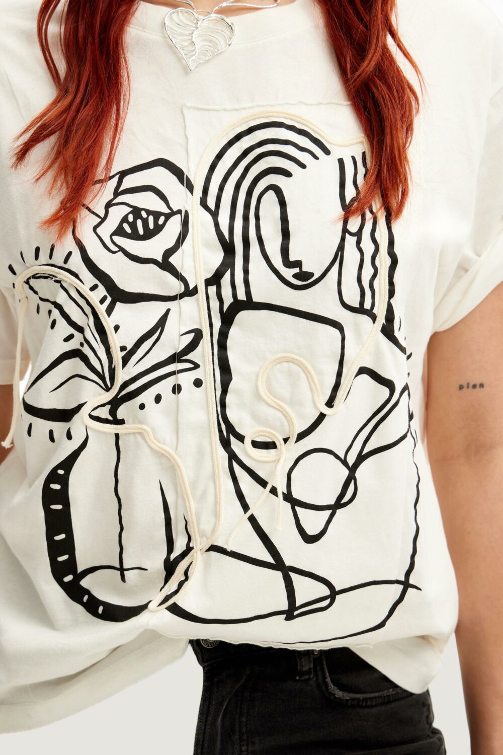 T-shirt Desigual tristan Bianco - Foto 4