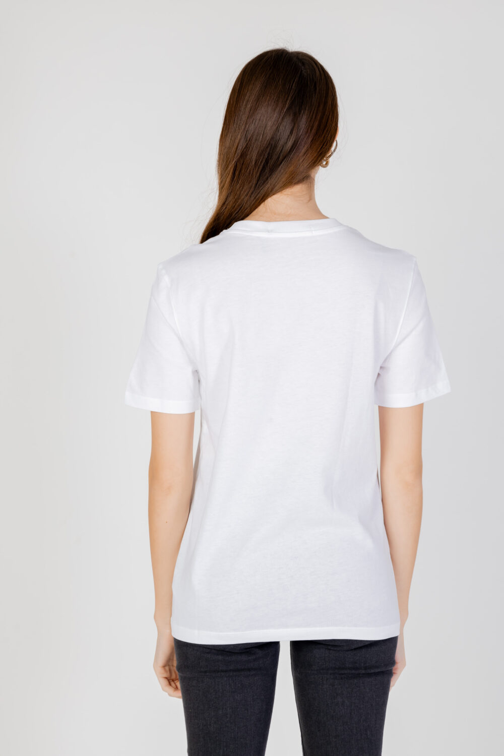 T-shirt Calvin Klein Jeans embro badge Bianco - Foto 4