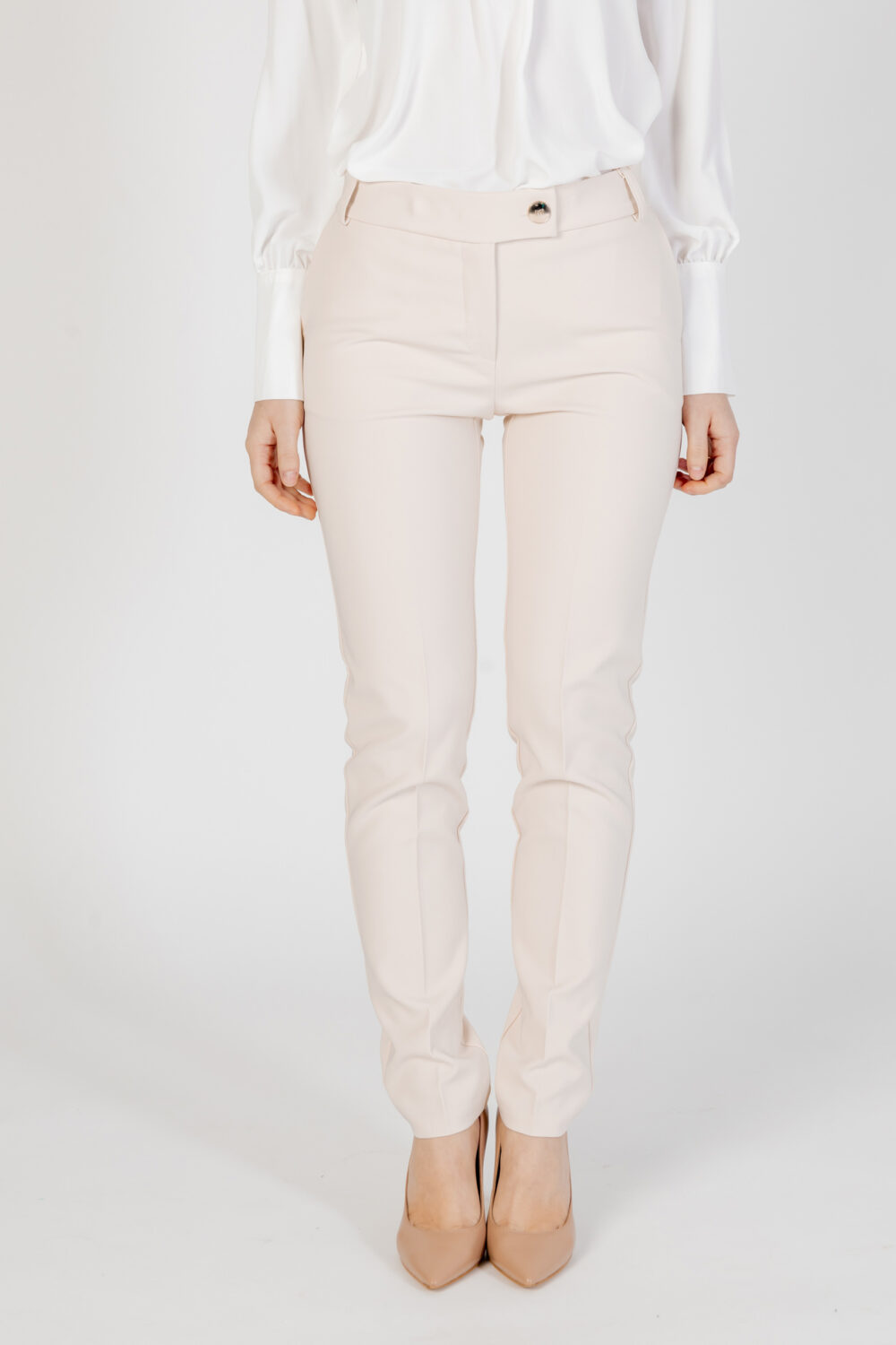 Pantaloni bootcut Rinascimento Beige chiaro - Foto 6