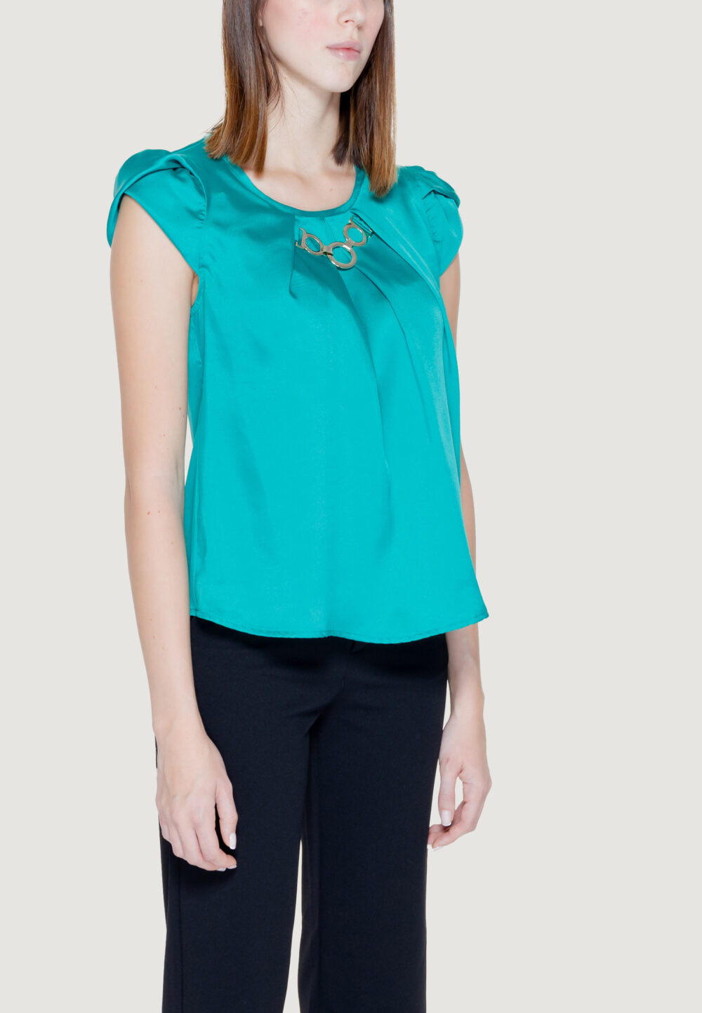 Blusa manica corta Rinascimento Verde - Foto 4