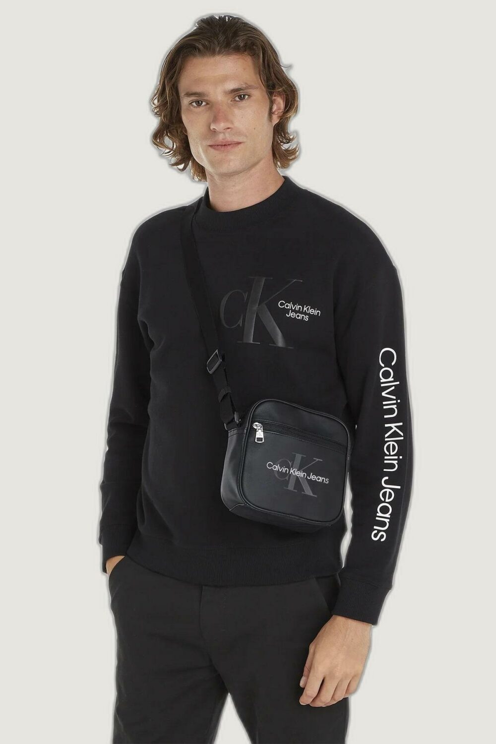 Tracolle Calvin Klein monogram soft sq camera18 Nero - Foto 1