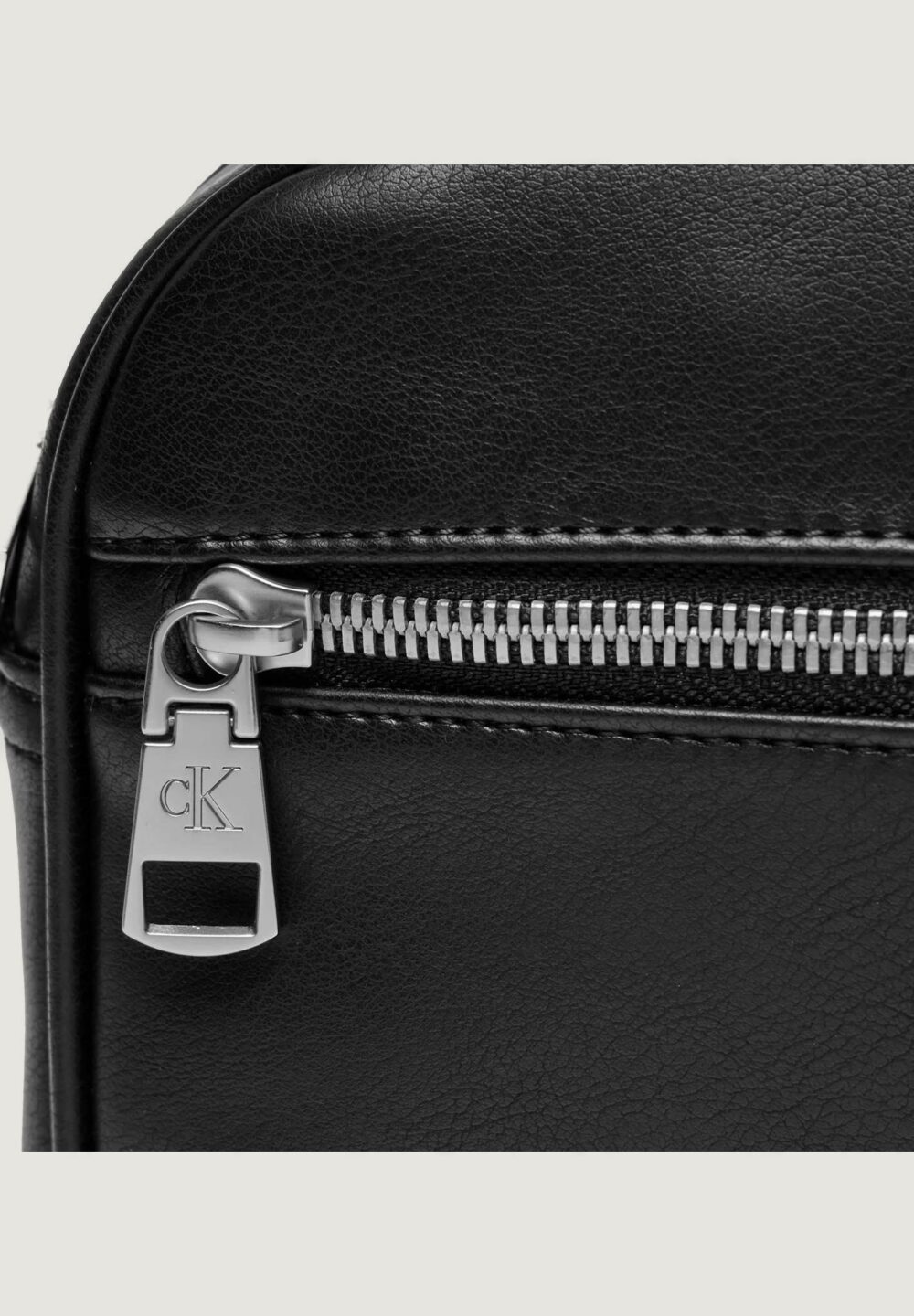 Tracolle Calvin Klein ultralight sq camera 18 pu Nero - Foto 3