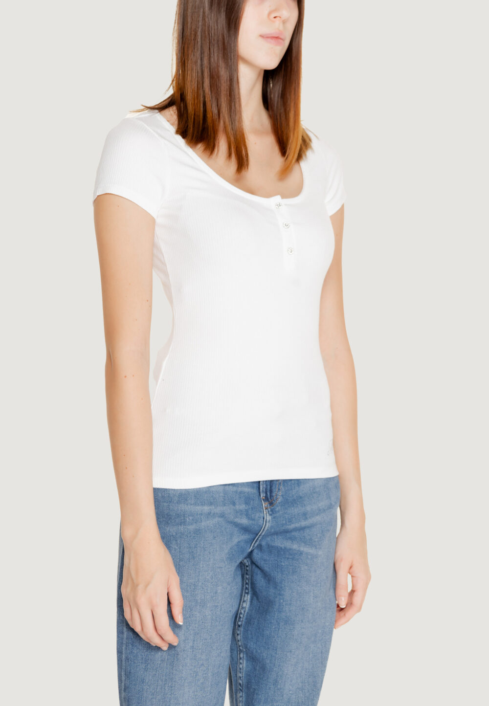 Maglia Guess ss karlee jewel btn henley Bianco - Foto 4