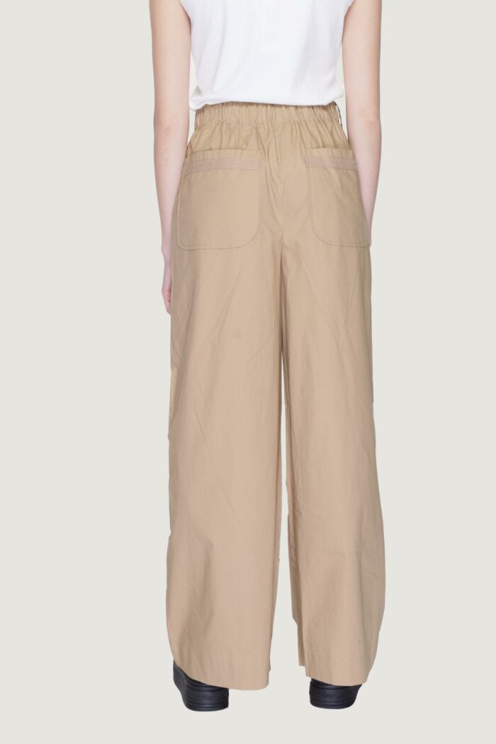 Pantaloni a palazzo Blauer.  Beige