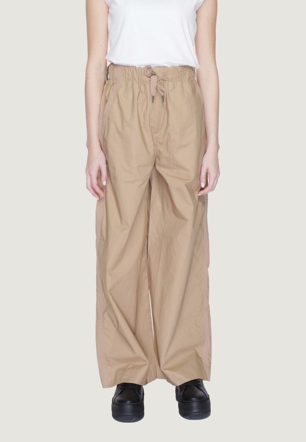 Pantaloni a palazzo Blauer. Beige - Foto 5