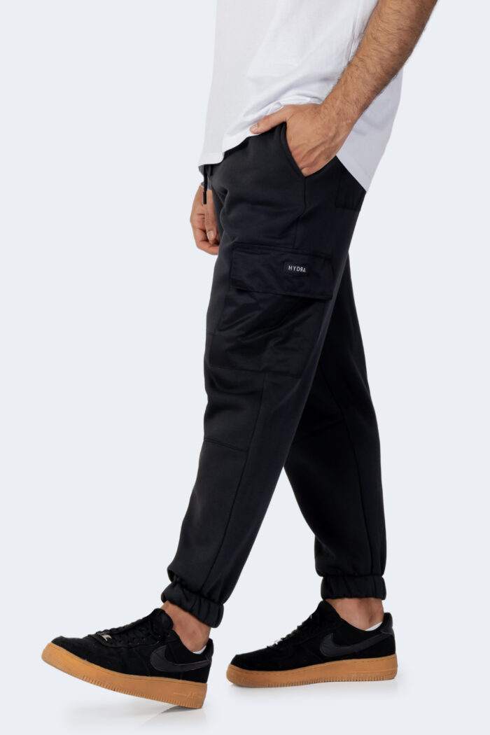 Pantaloni sportivi Hydra Clothing con patch Nero