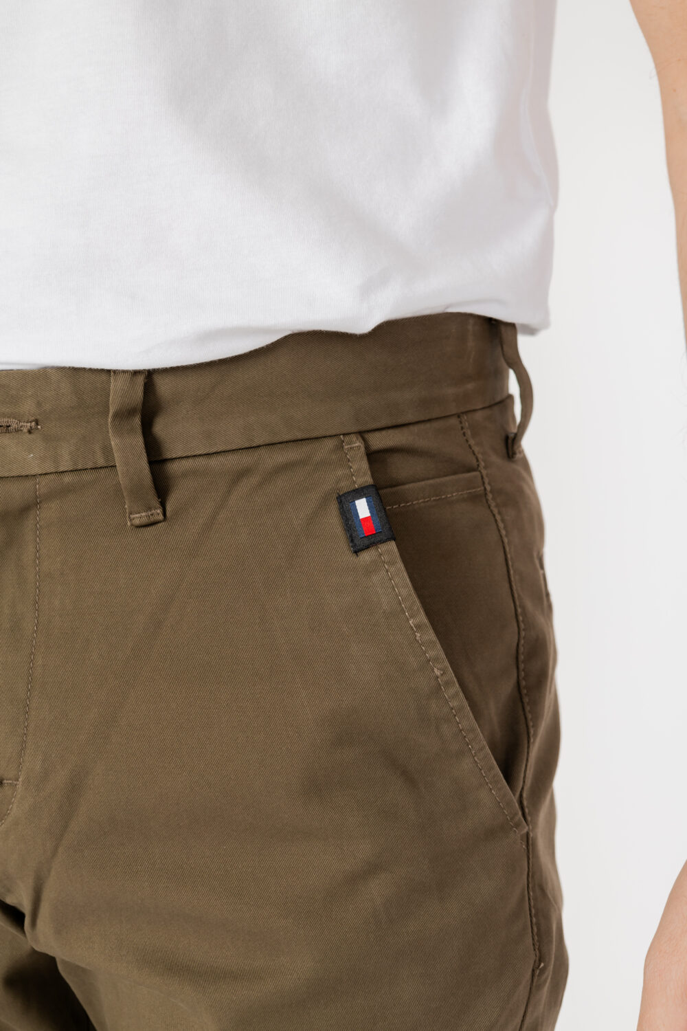 Pantaloni tapered Tommy Hilfiger Jeans austin chino Verde Oliva - Foto 3