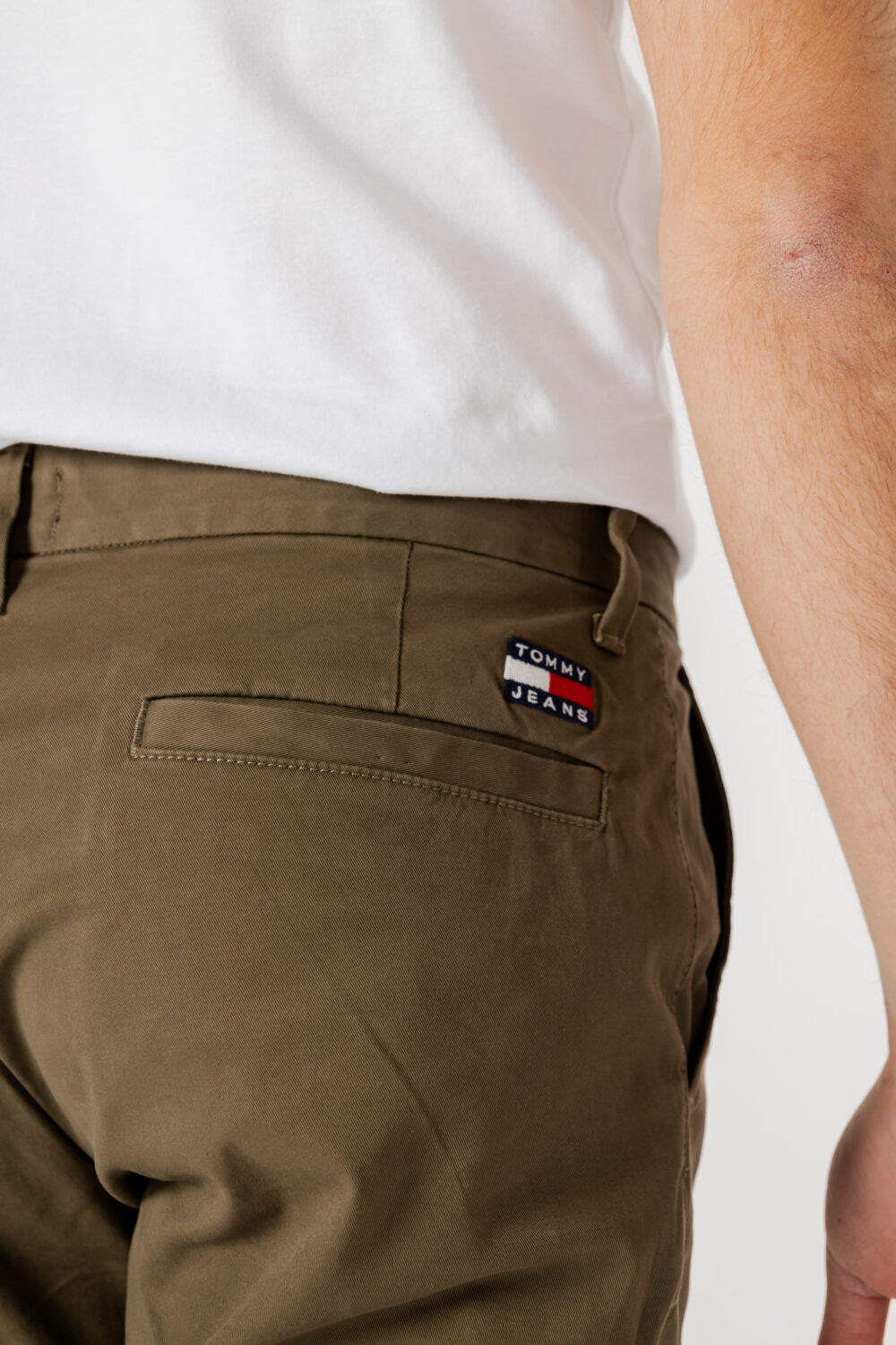 Pantaloni tapered Tommy Hilfiger Jeans austin chino Verde Oliva - Foto 4