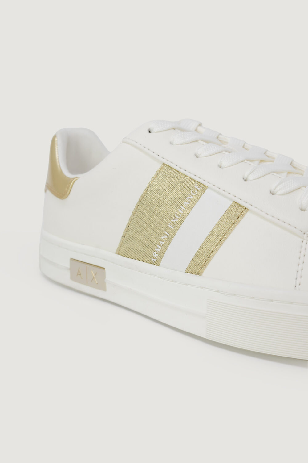 Sneakers Armani Exchange Oro - Foto 3