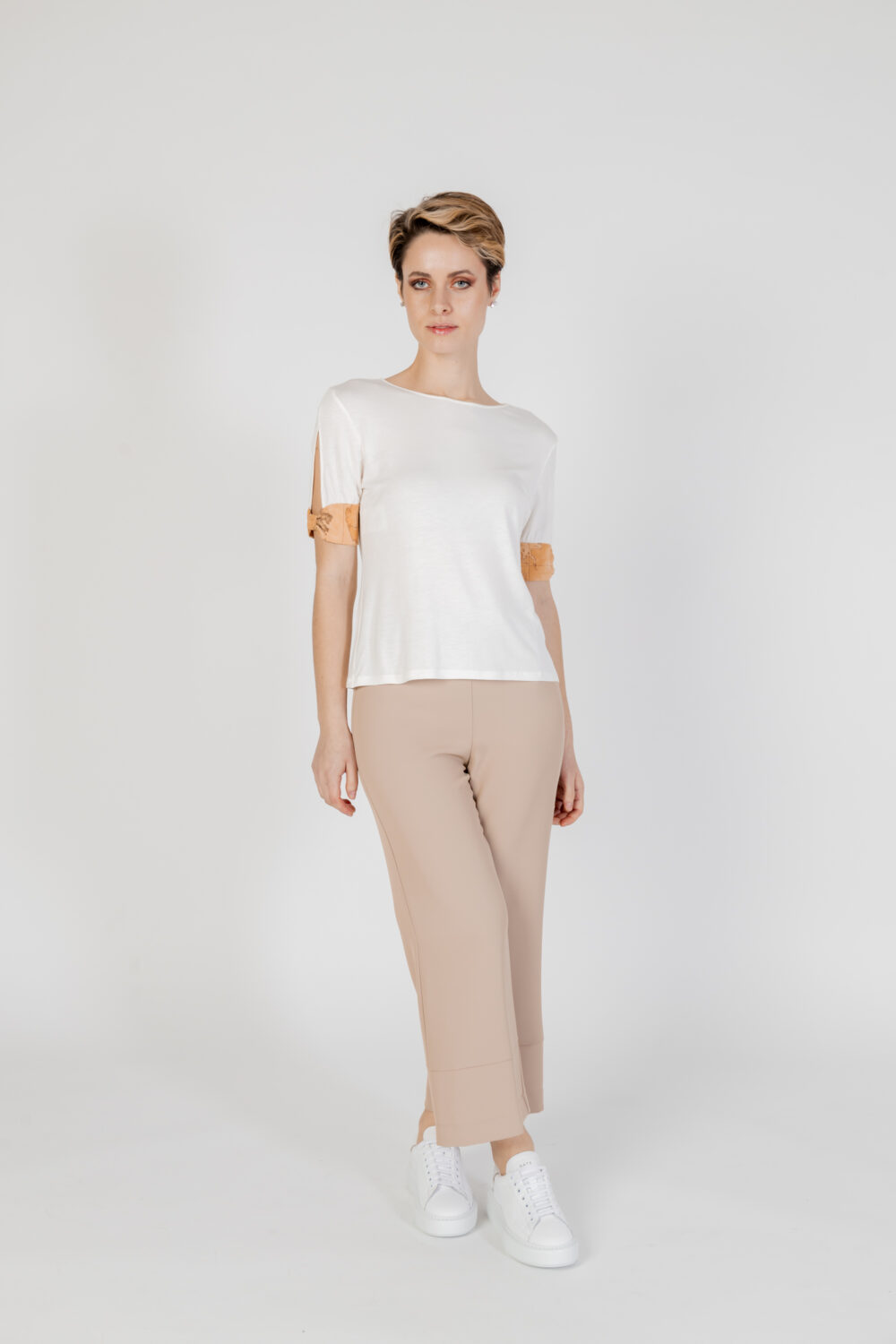 T-shirt Alviero Martini Prima Classe Beige - Foto 4