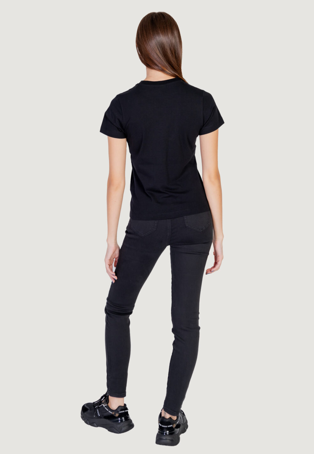 T-shirt Guess Active ann ss slim Nero - Foto 11