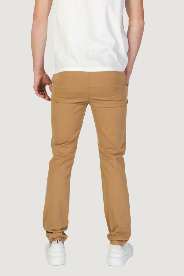 Pantaloni slim Superdry  Beige