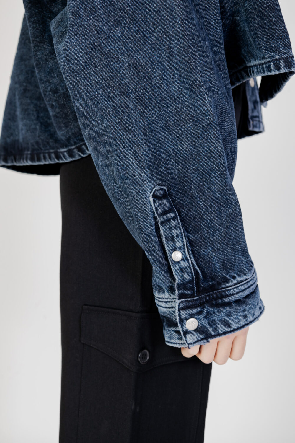 Giacchetto Calvin Klein Jeans extr oversize crop Denim scuro - Foto 5