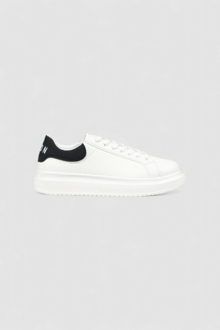 Sneakers Icon  Bianco