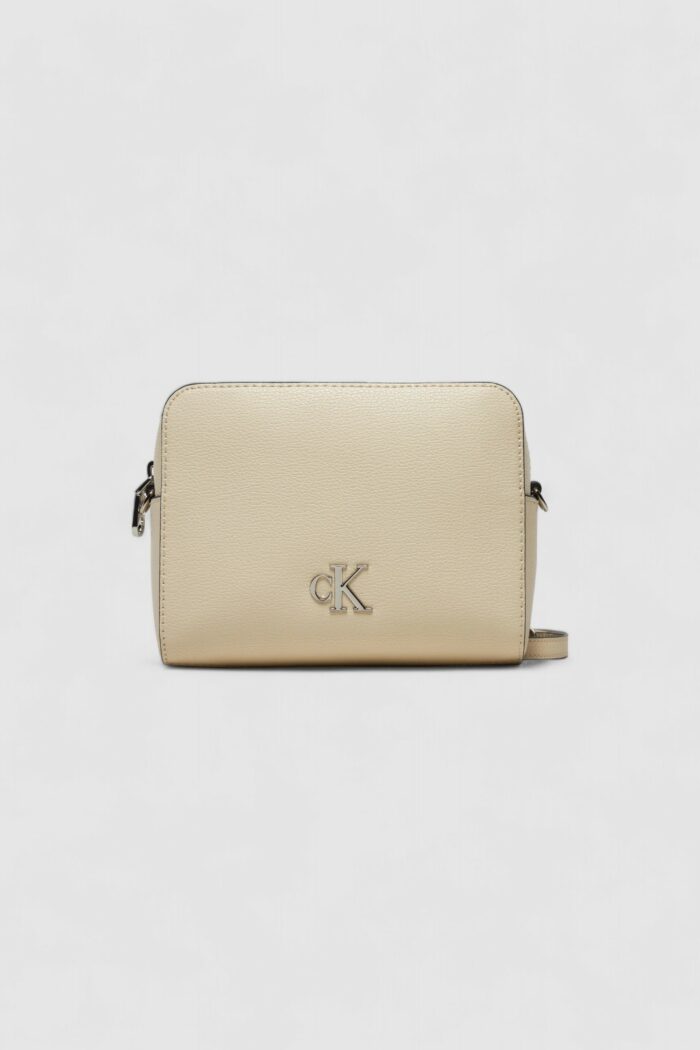 Borsa Calvin Klein Jeans minimal monogram camera bag Beige