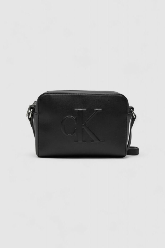 Borsa Calvin Klein Jeans sculpted camera bag deboss Nero