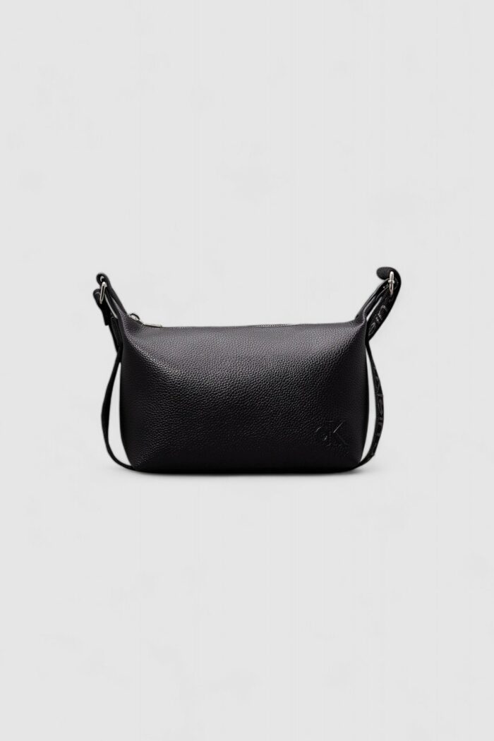 Borsa Calvin Klein Jeans ultralight shoulder 22 Nero