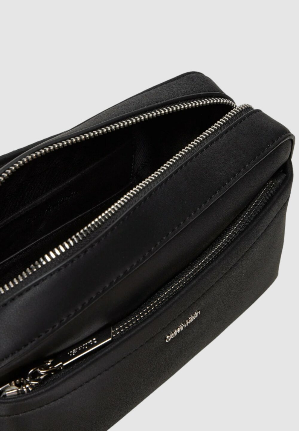 Borsa Calvin Klein ck must convertible camera bag Nero - Foto 4