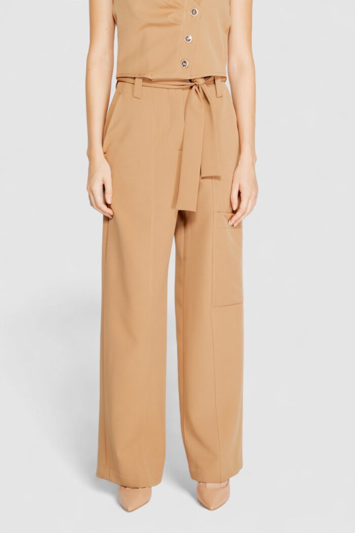 Pantaloni bootcut Rinascimento  Beige