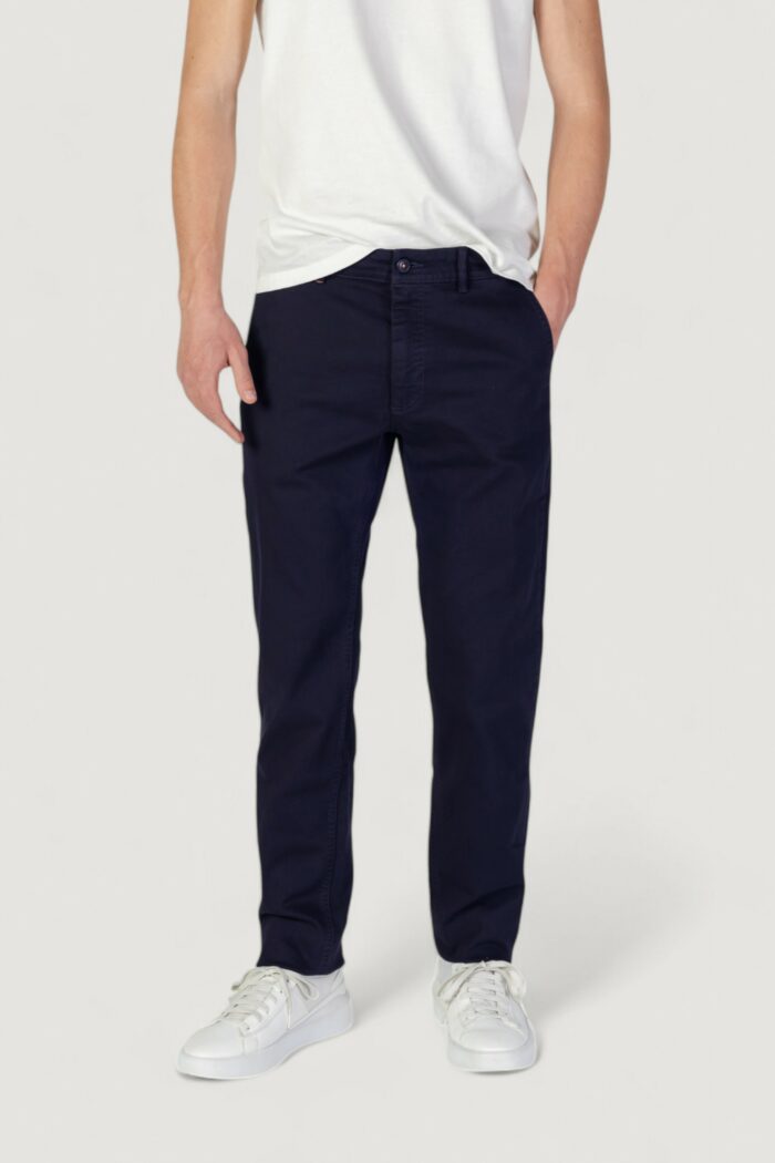 Pantaloni slim Boss chino-slim-1 10258480 01 Blue scuro