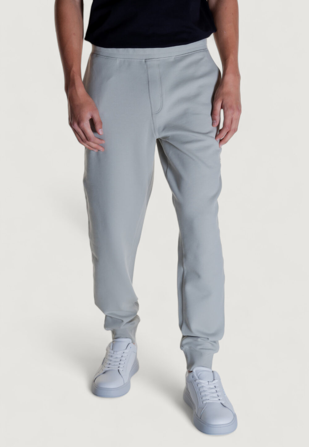 Pantaloni sportivi Calvin Klein shadow embossed logo Grigio - Foto 1