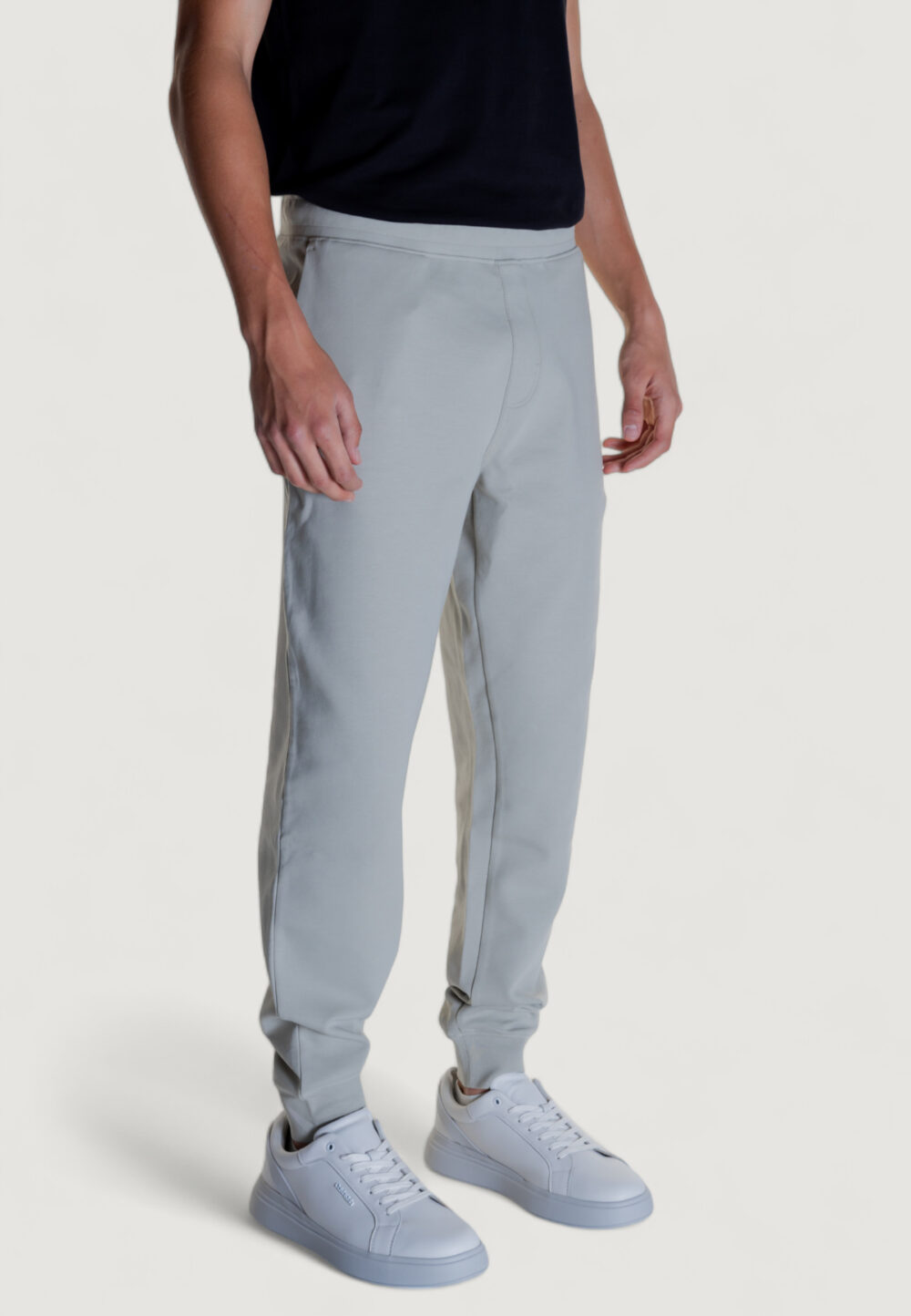 Pantaloni sportivi Calvin Klein shadow embossed logo Grigio - Foto 3