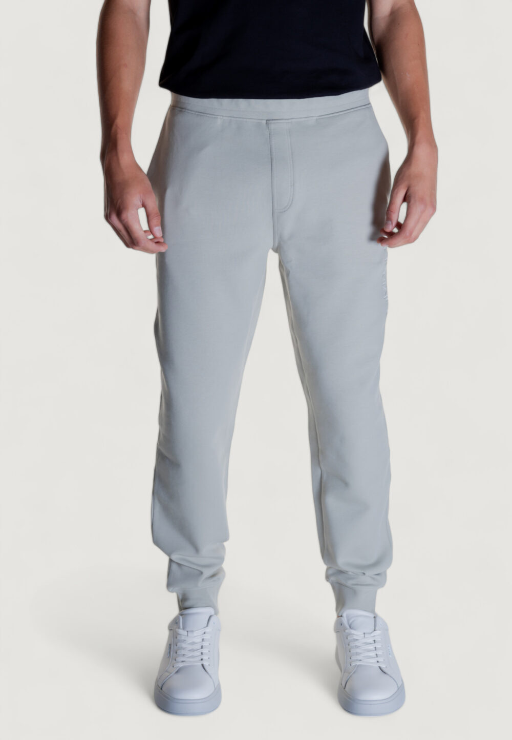 Pantaloni sportivi Calvin Klein shadow embossed logo Grigio - Foto 5