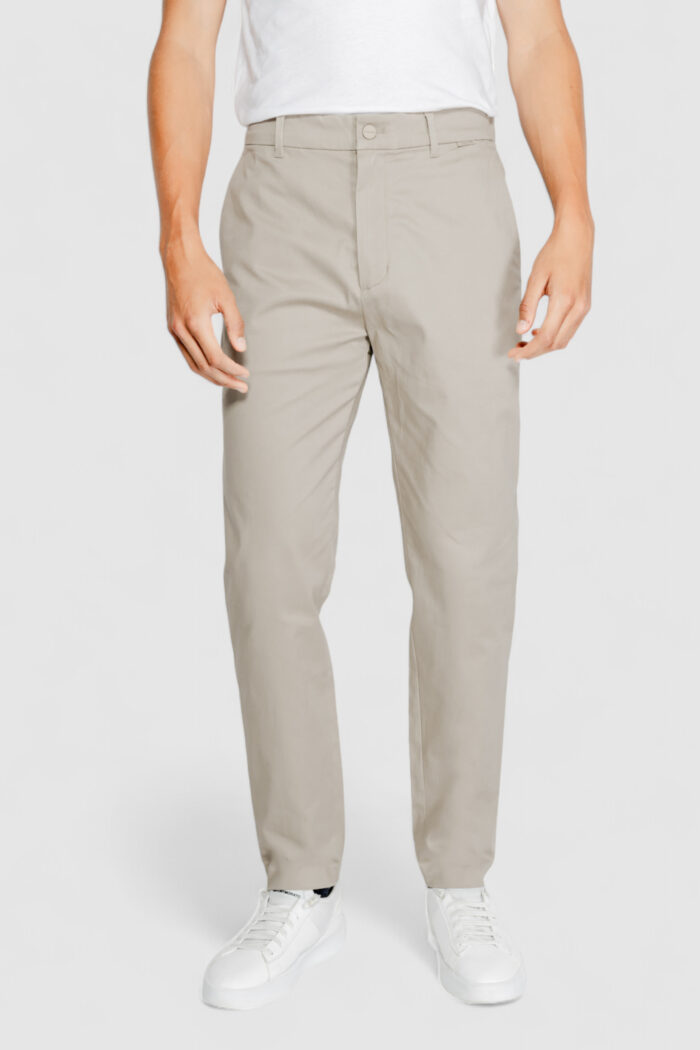 Pantaloni tapered Calvin Klein sateen stretch Beige