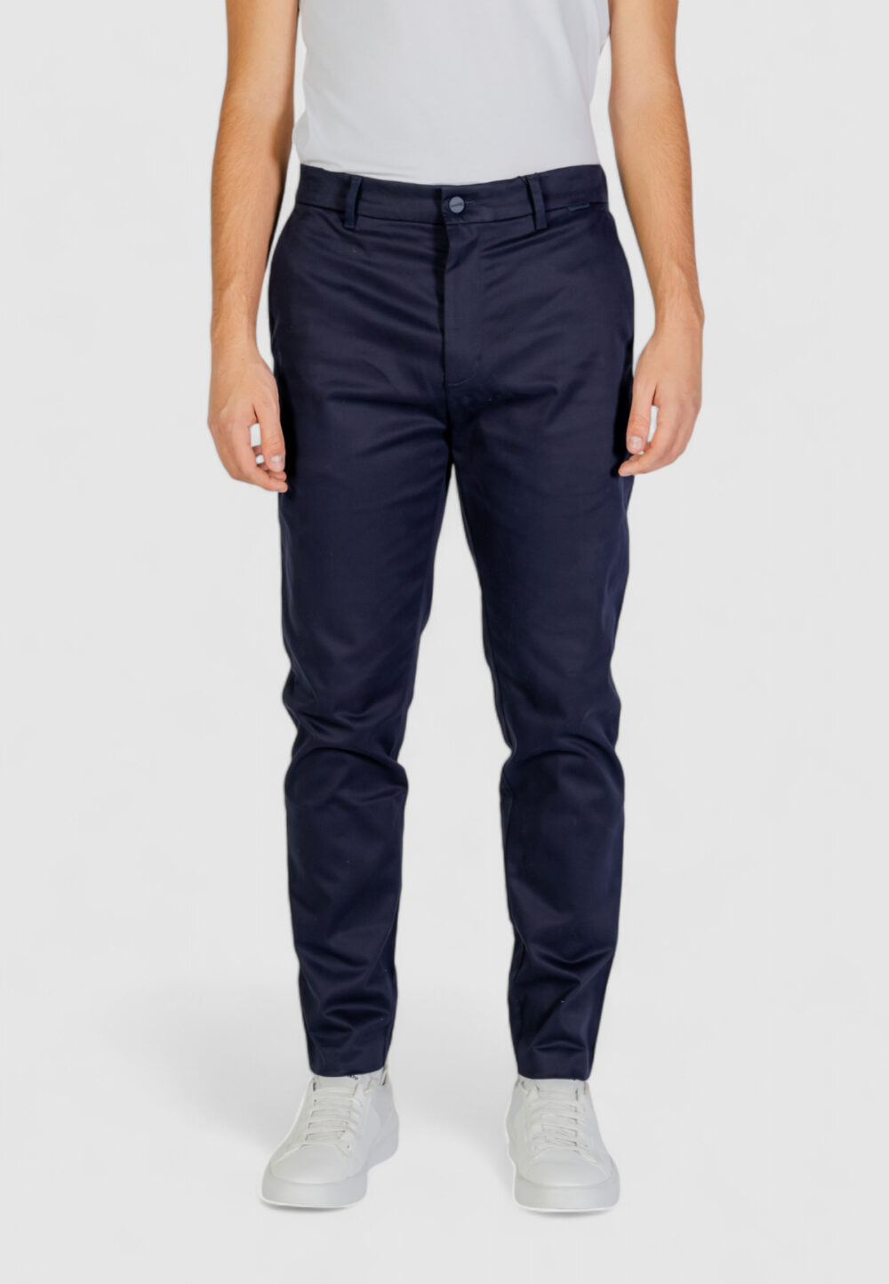 Pantaloni tapered Calvin Klein sateen stretch Blue scuro - Foto 1